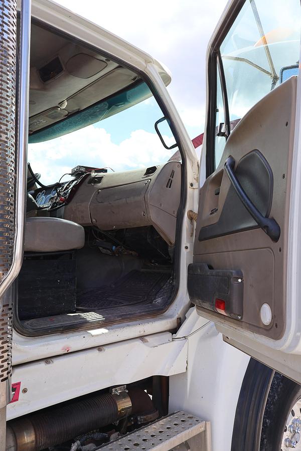 Used 2008 STERLING L9500