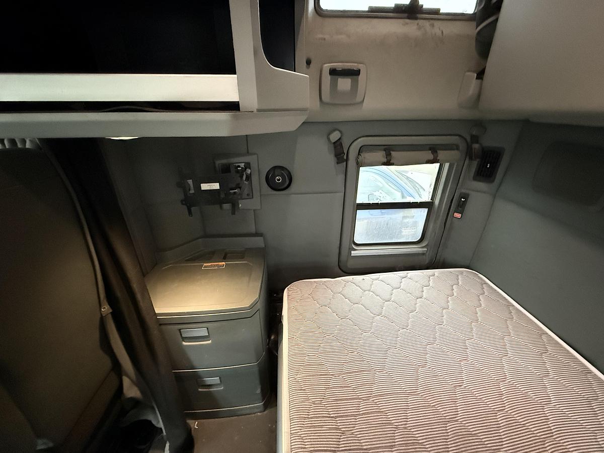 Used 2016 KENWORTH T680