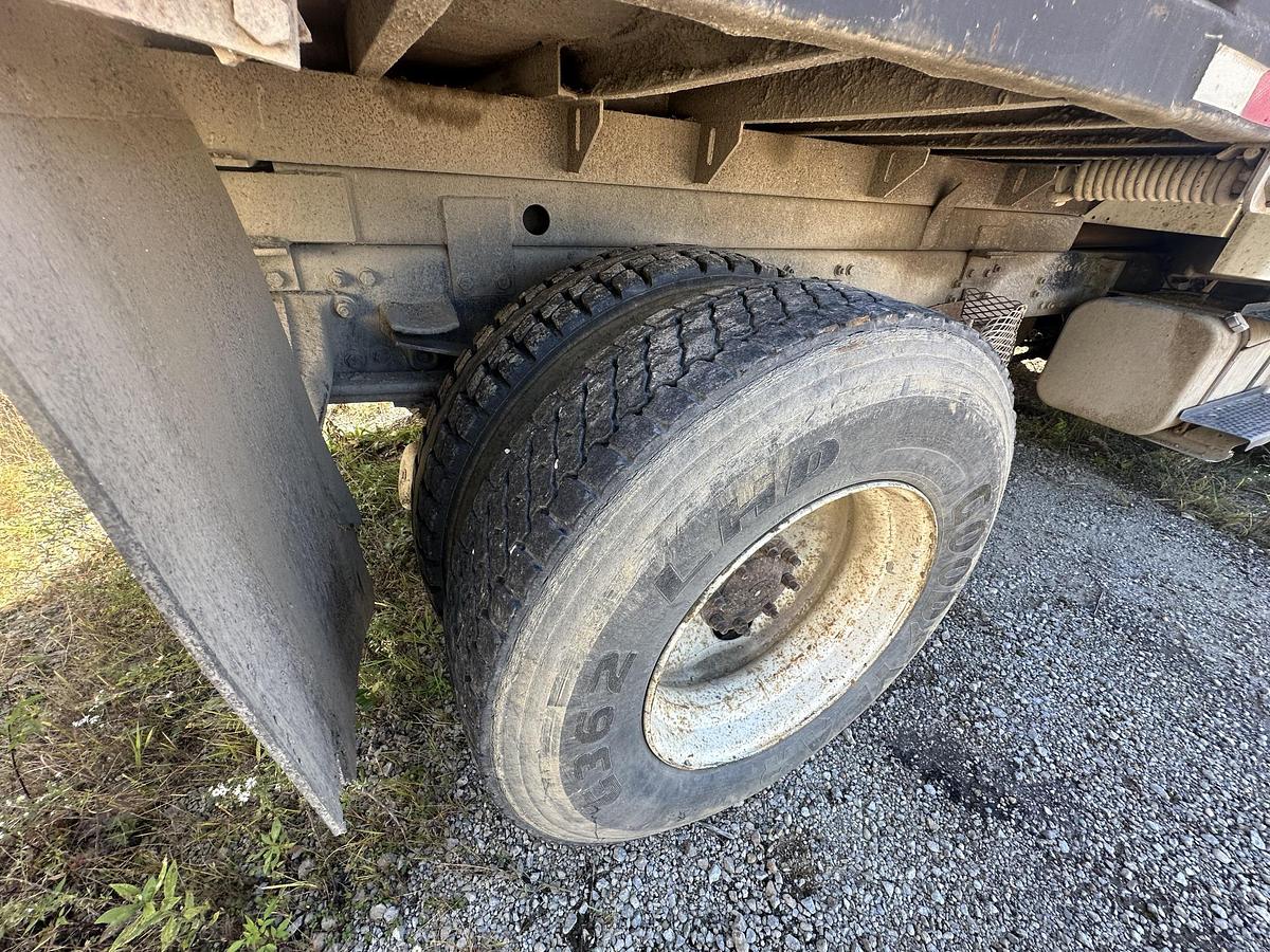 Used 2007 FREIGHTLINER M2 106