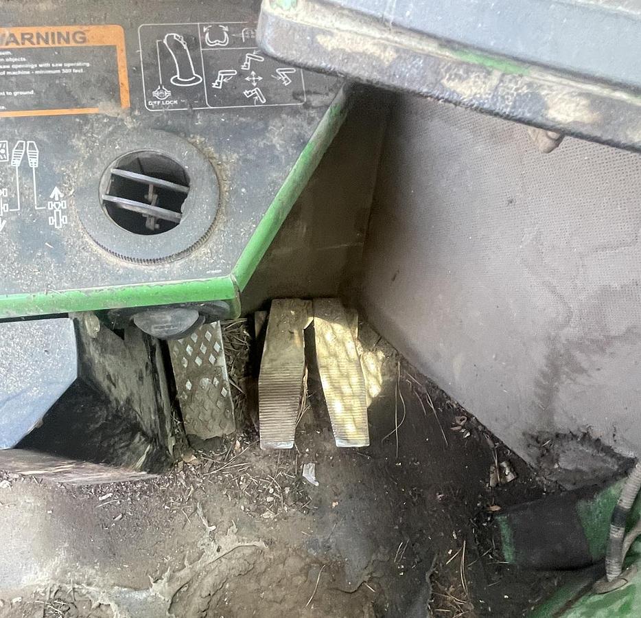 Used 2017 DEERE 843K
