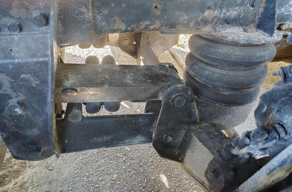 Used 1999 FREIGHTLINER 5-Axle