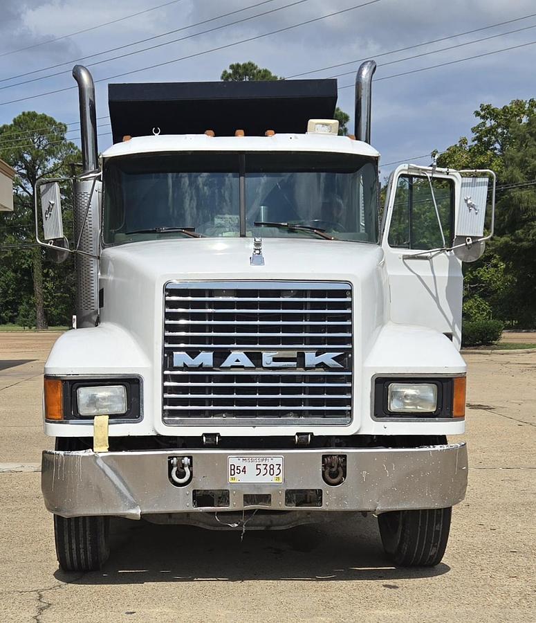 Used 1999 MACK CH 613