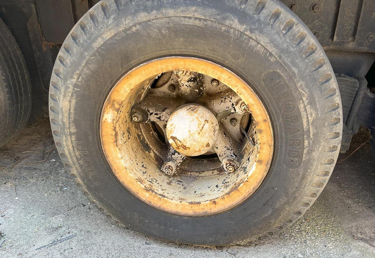 Used 1975 MACK DM686S