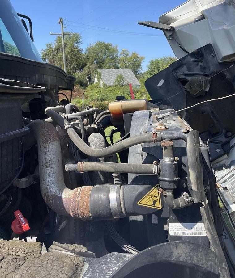 Used 2013 INTERNATIONAL 4300 Utility Bucket