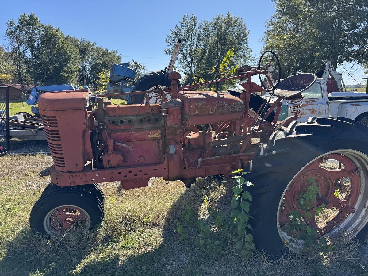 Used 1950 JOHN DEERE M
