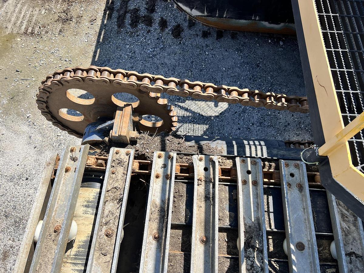 Used 2018 CATERPILLAR 326FL