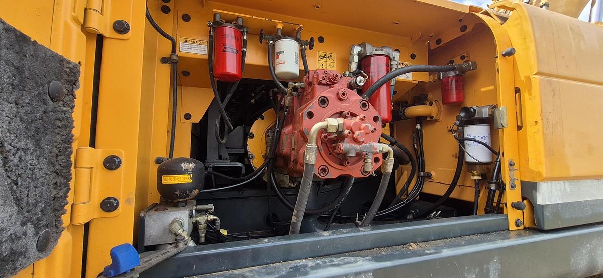 Used 2013 HYUNDAI R380LC-9A