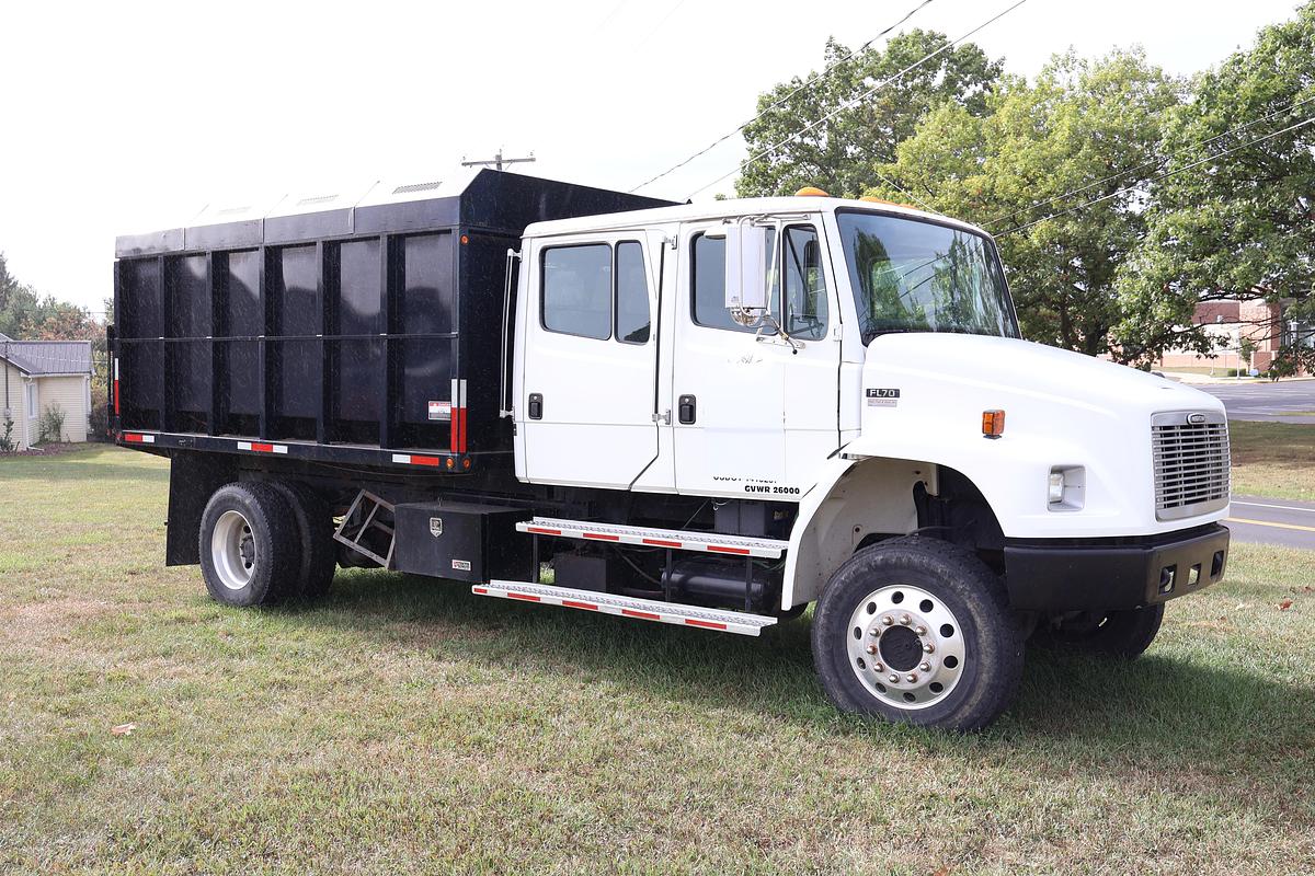 Used 2003 FREIGHTLINER FL70