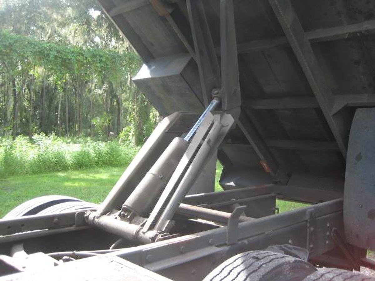 Used 1999 INTERNATIONAL 4700