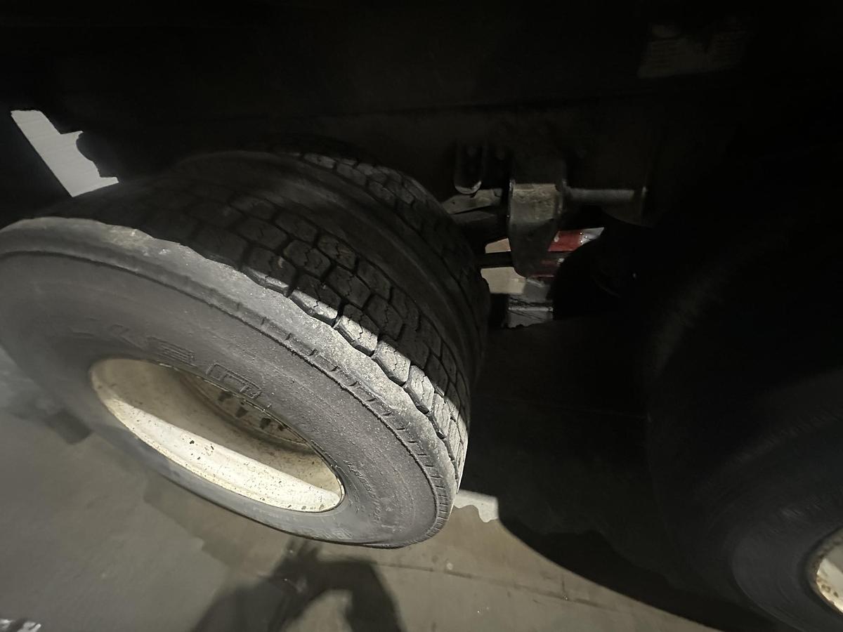 Used 2005 PETERBILT 335