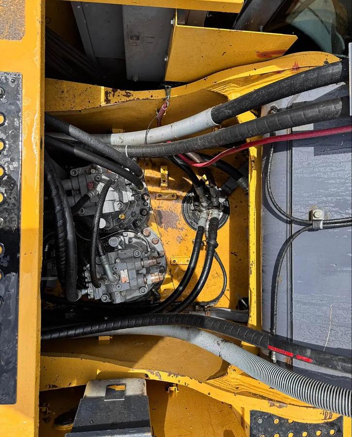 Used 2016 DEERE 470G LC