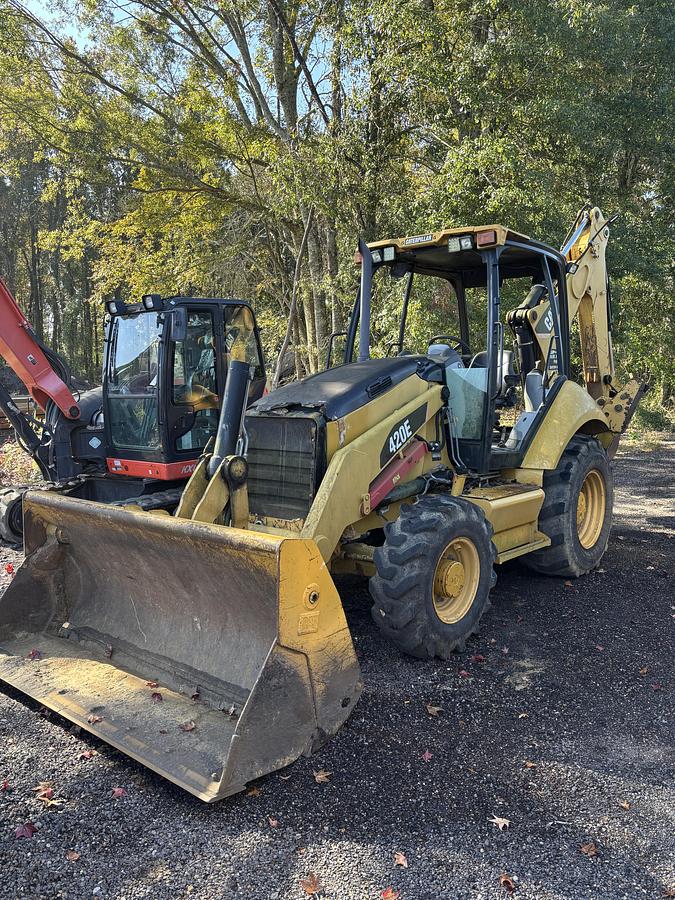 Used 2011 CATERPILLAR 420E