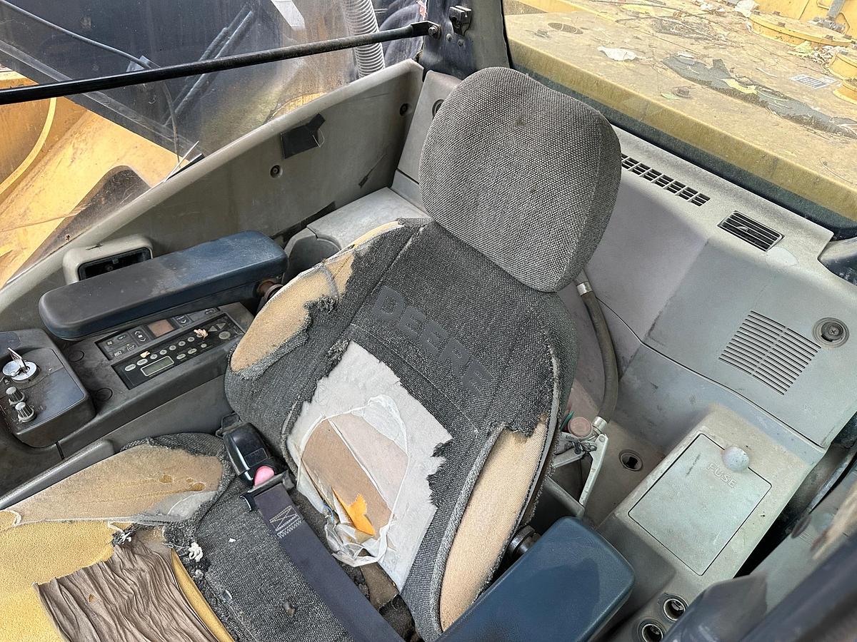 Used 2011 DEERE 450D LC