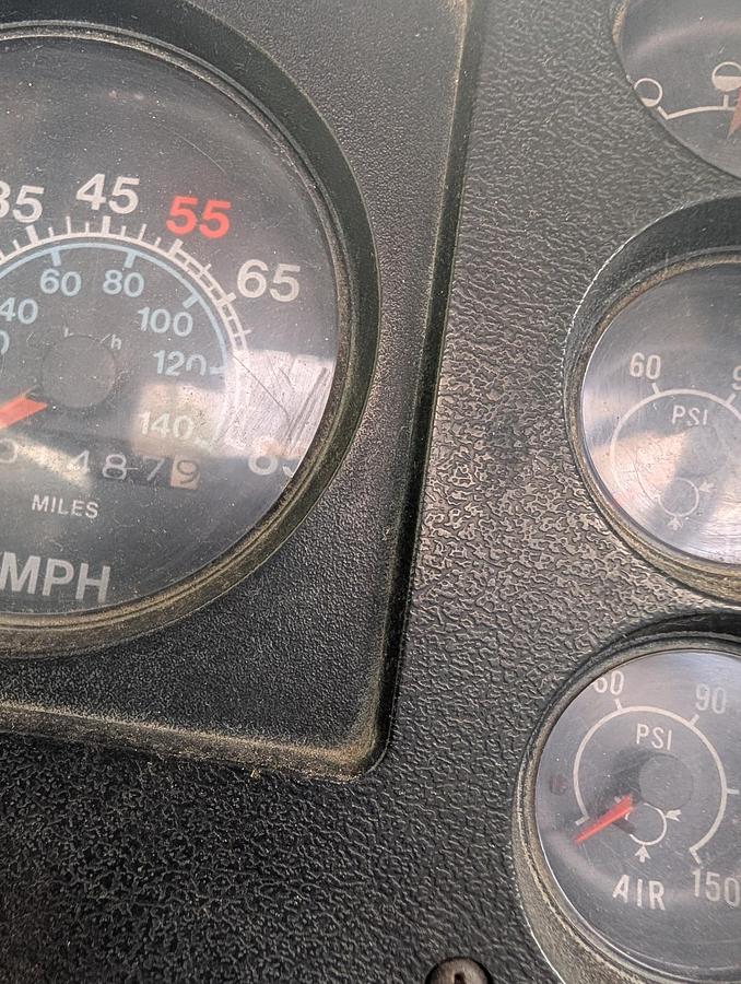 Used 1985 INTERNATIONAL S1900