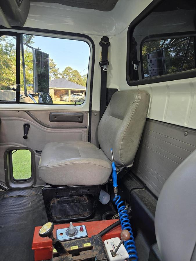 Used 2002 INTERNATIONAL F-2554