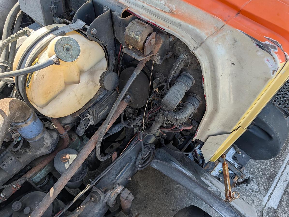 Used 2003 MACK RD688S