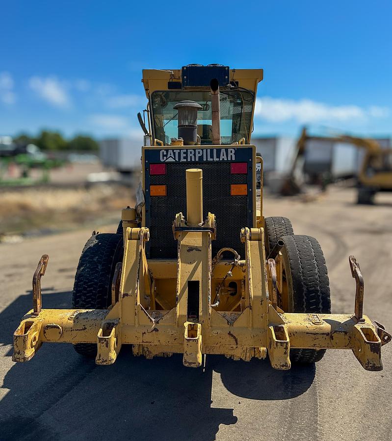 Used 2000 CATERPILLAR 143H