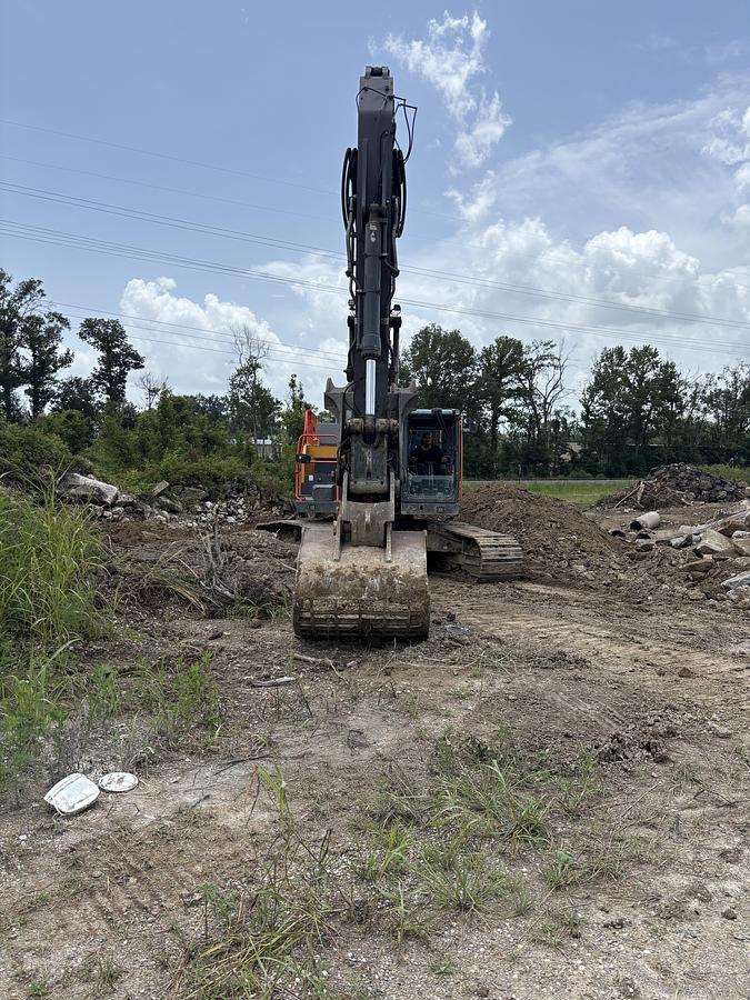 Used 2022 VOLVO EC300EL
