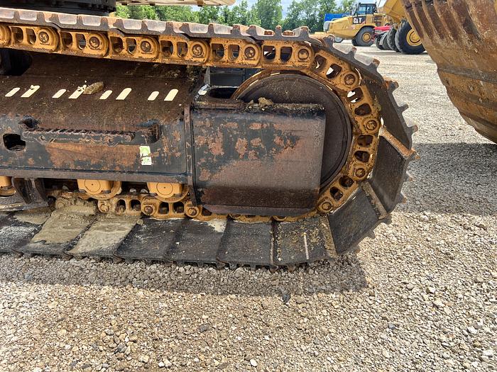 Used 2018 CATERPILLAR 323