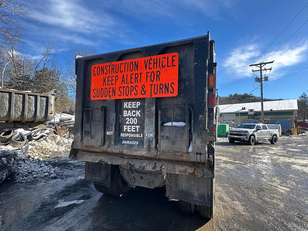 Used 2005 MACK CV713