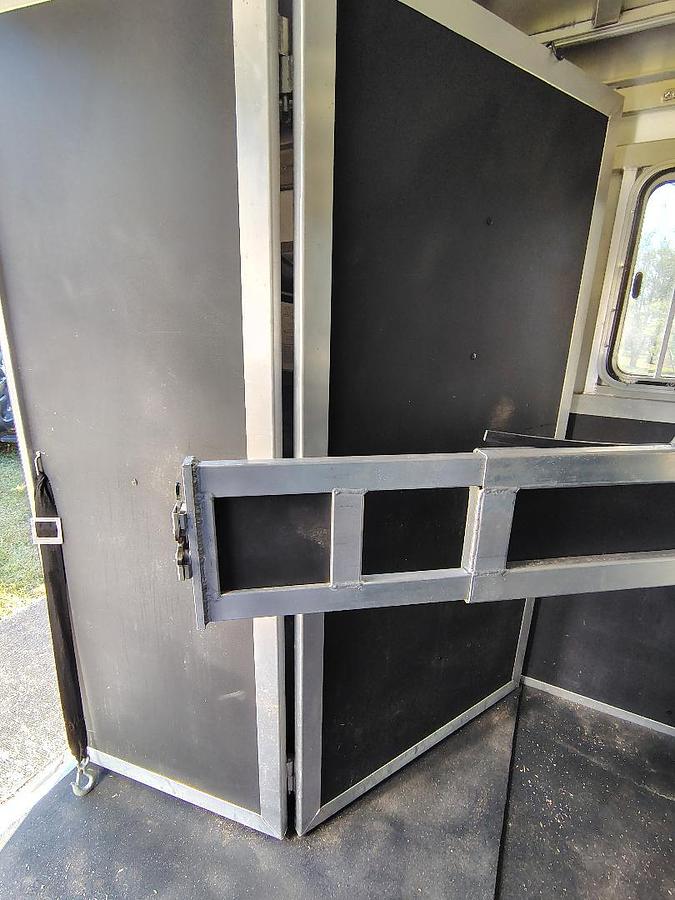 Used 2015  Select 32 x 102