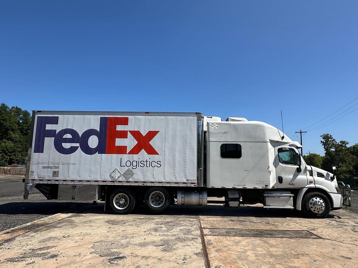 Used 2016 FREIGHTLINER Cascadia 113