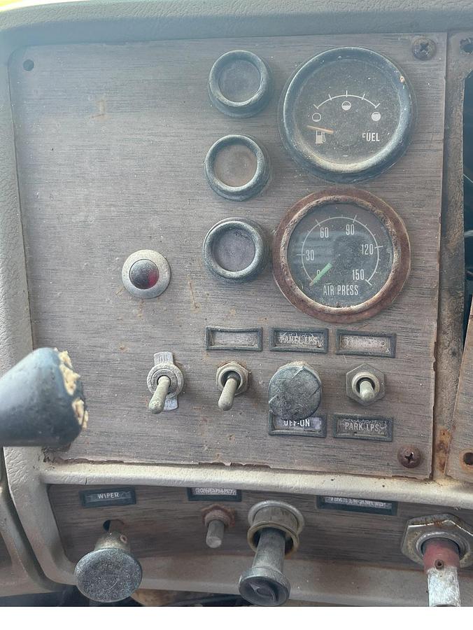 Used 1975 MACK DM686S