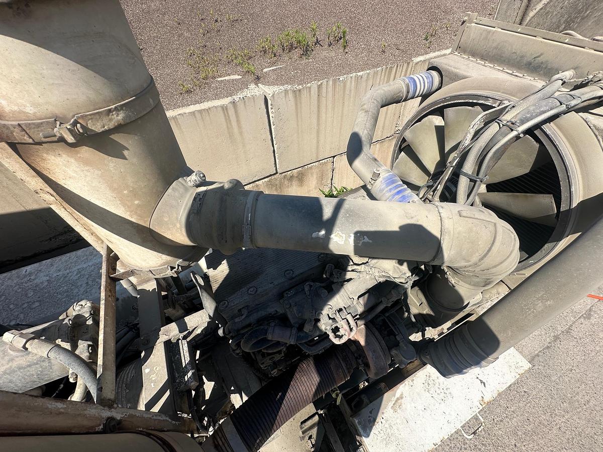 Used 2007 PHOENIX Front Discharge Mixer
