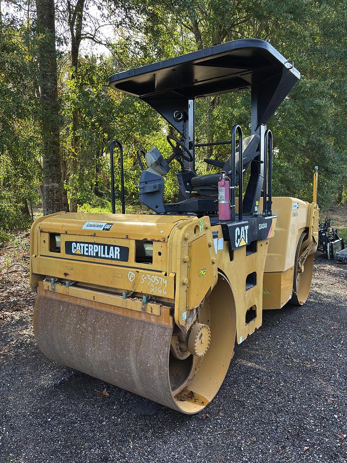 Used 2011 CATERPILLAR CB434D