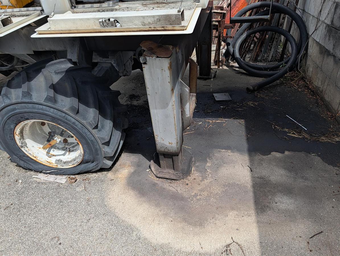 Used 1999 SOMERO S-240 Laser Screed