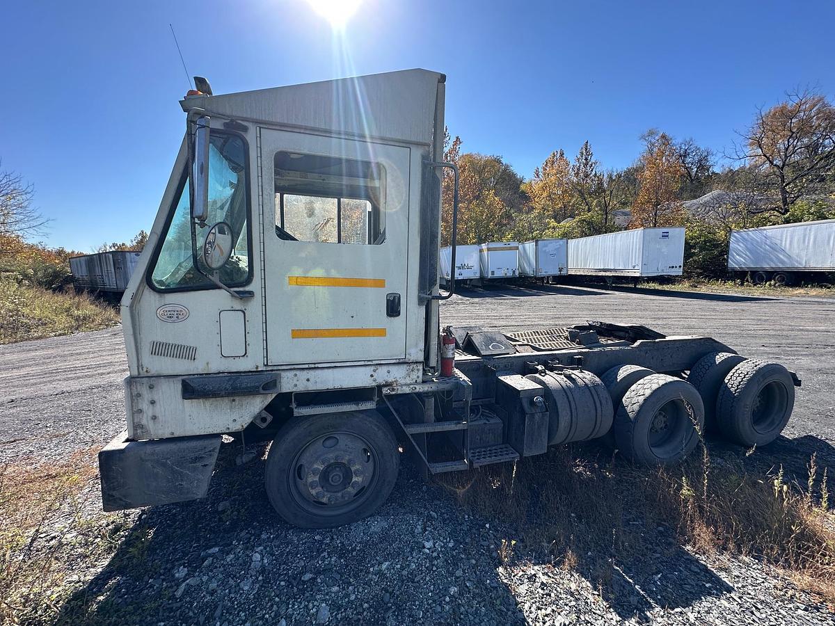 Used 2011 OTTAWA Yard Spotter