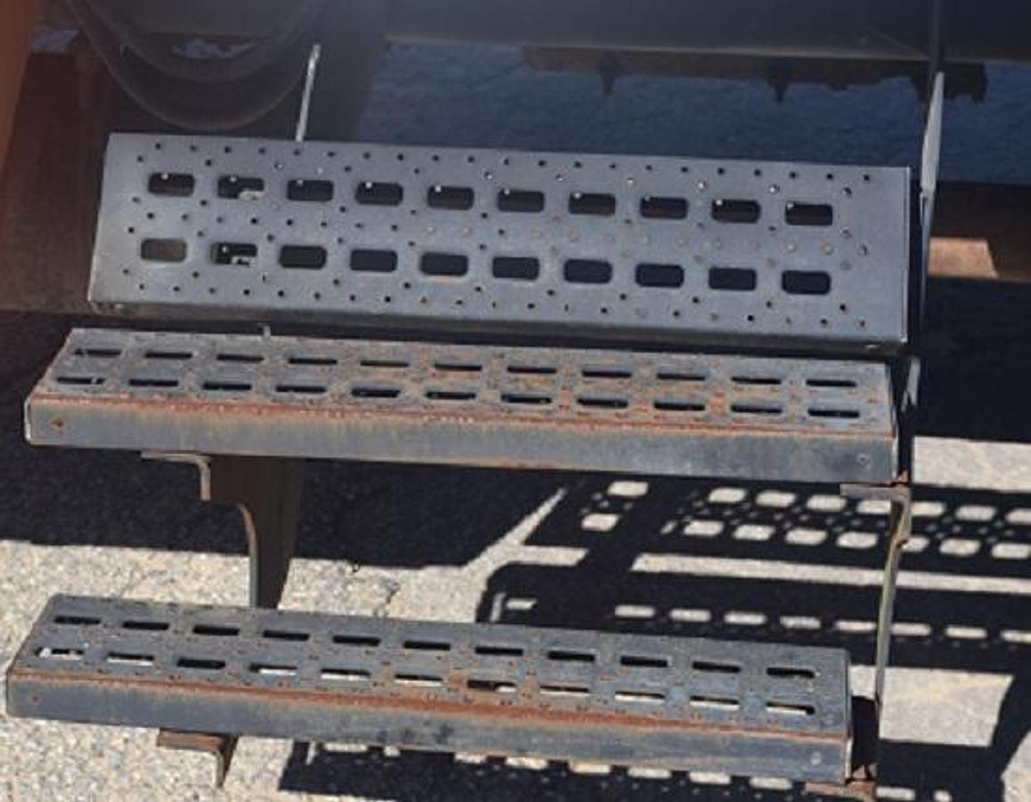 Used 1998 FORD L7000