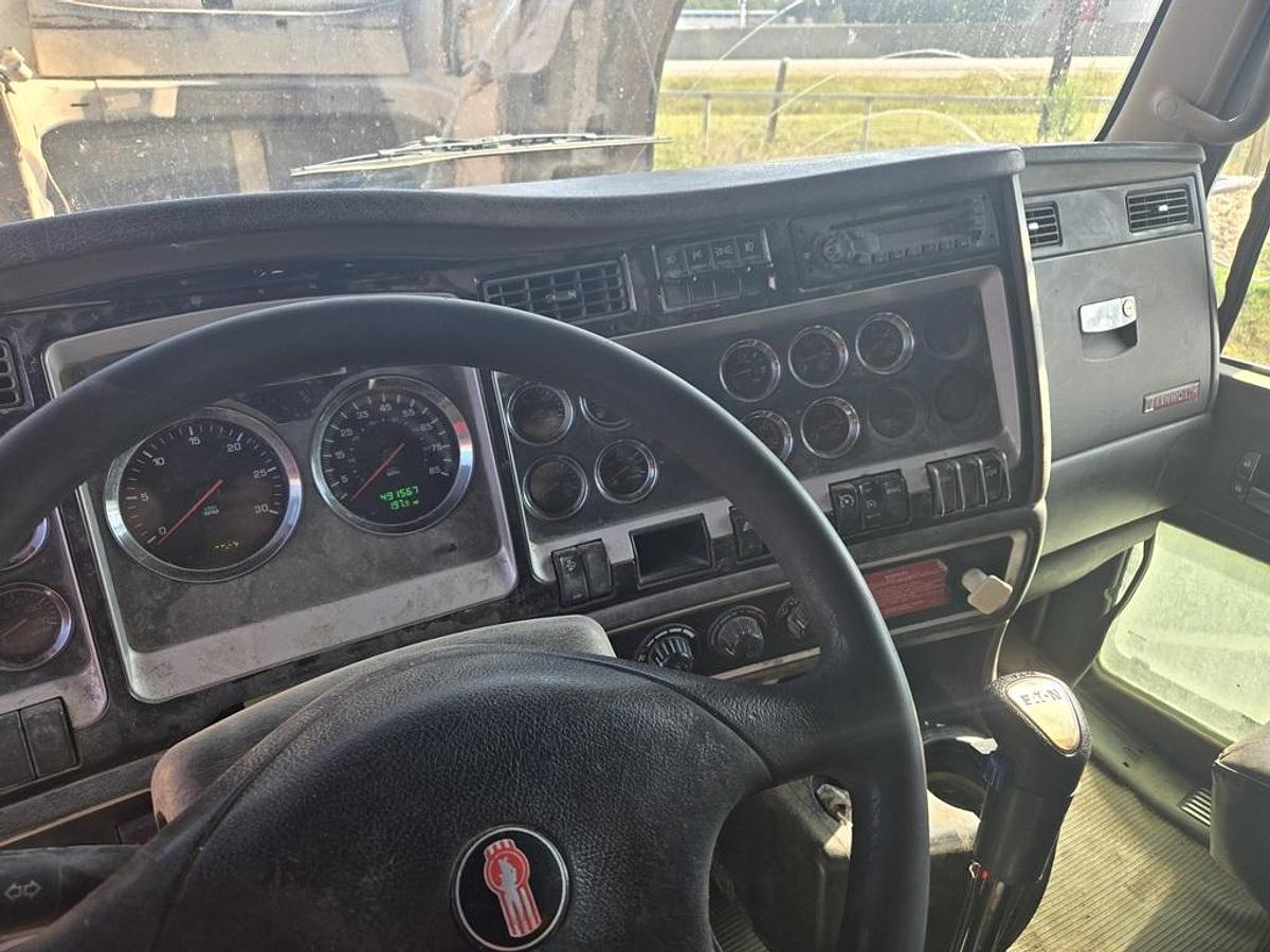 Used 2013 KENWORTH T880