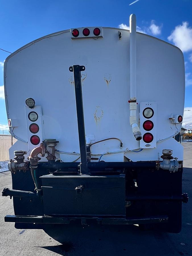 Used 2007 STERLING L7500 Water Truck