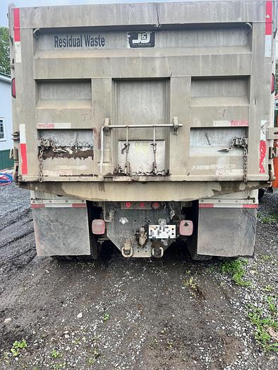 Used 2005 MACK Granite CV713