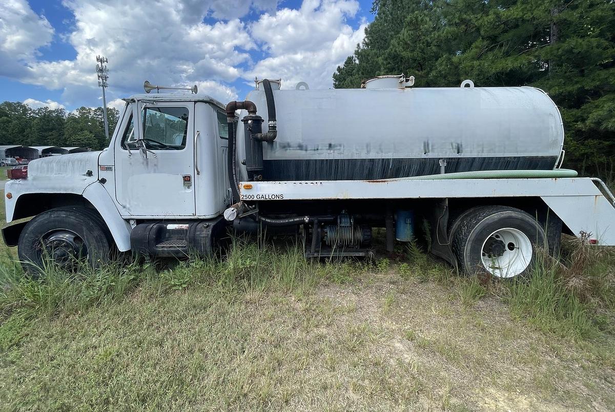Used 1989 INTERNATIONAL S1900 Septic Pump Truck