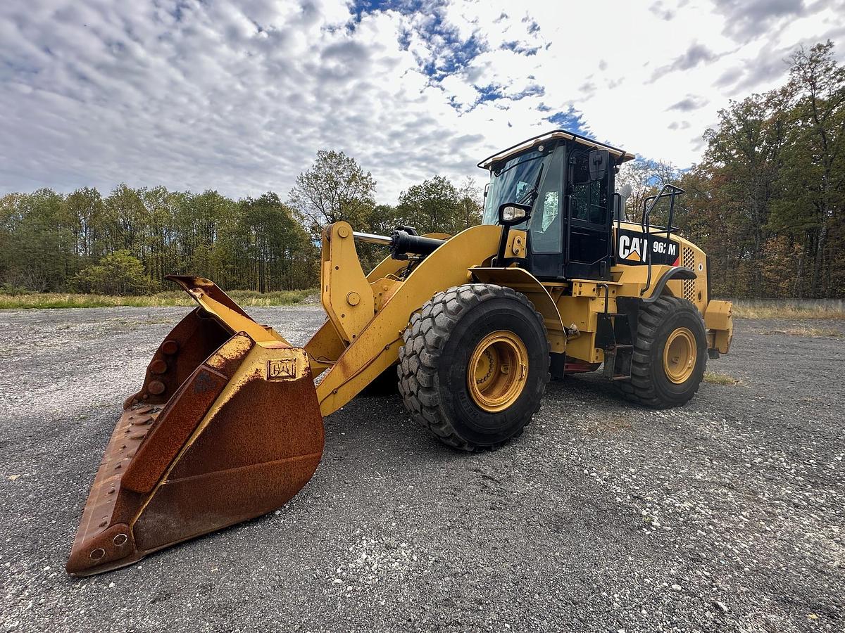 Used 2015 CATERPILLAR 962M