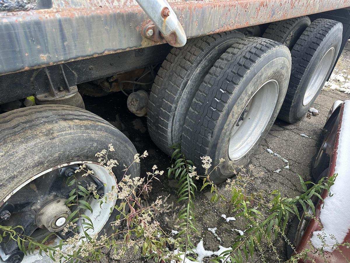 Used 1982 FORD L9000