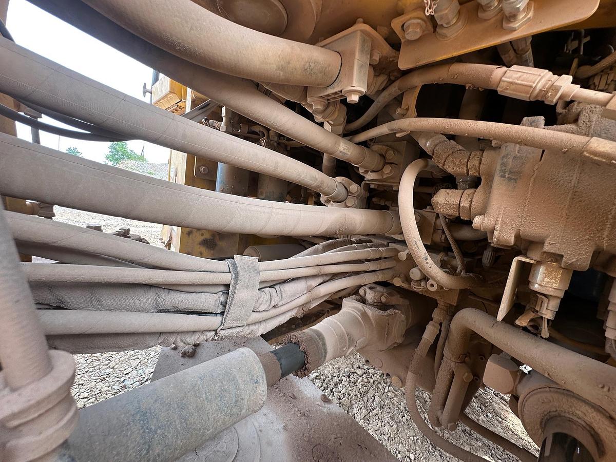Used 2020 DEERE 744L