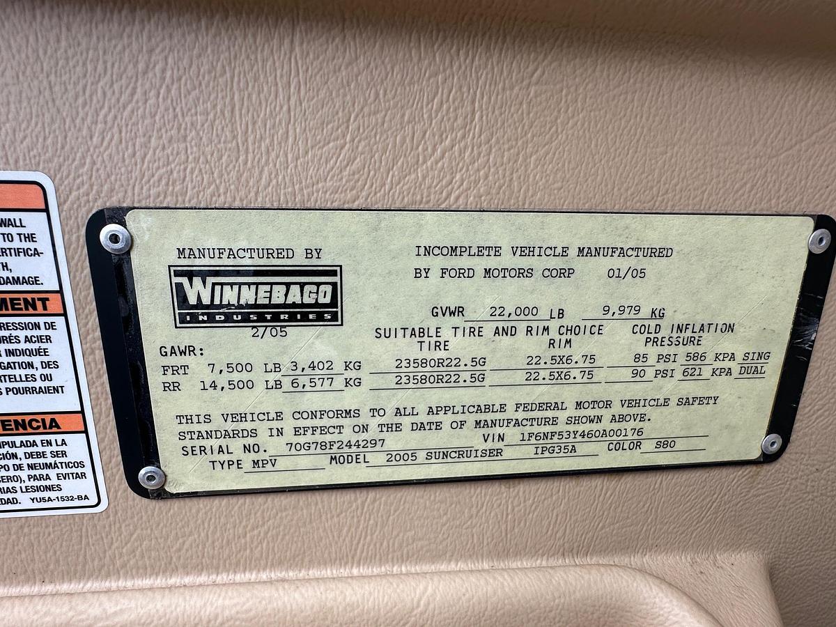 Used 2005 WINNEBAGO Suncruiser