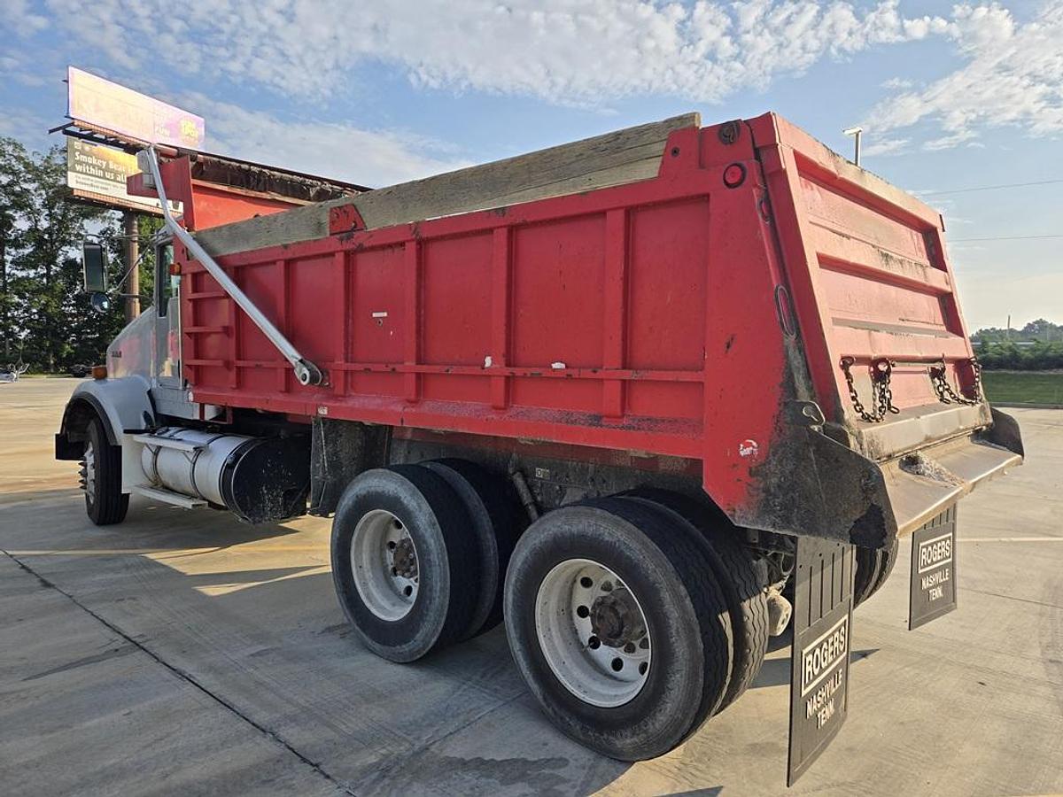 Used 2013 KENWORTH T800