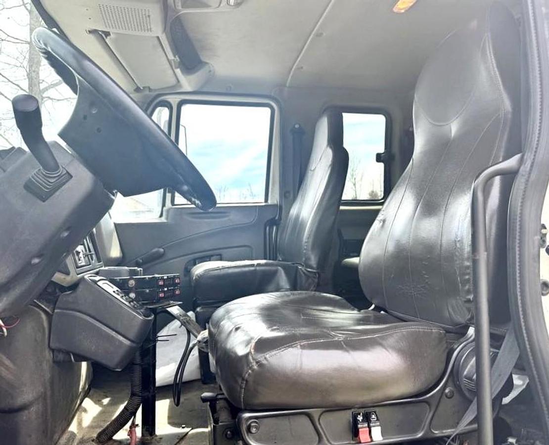 Used 2010 INTERNATIONAL 4400