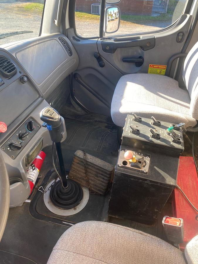 Used 2014 FREIGHTLINER M2 106