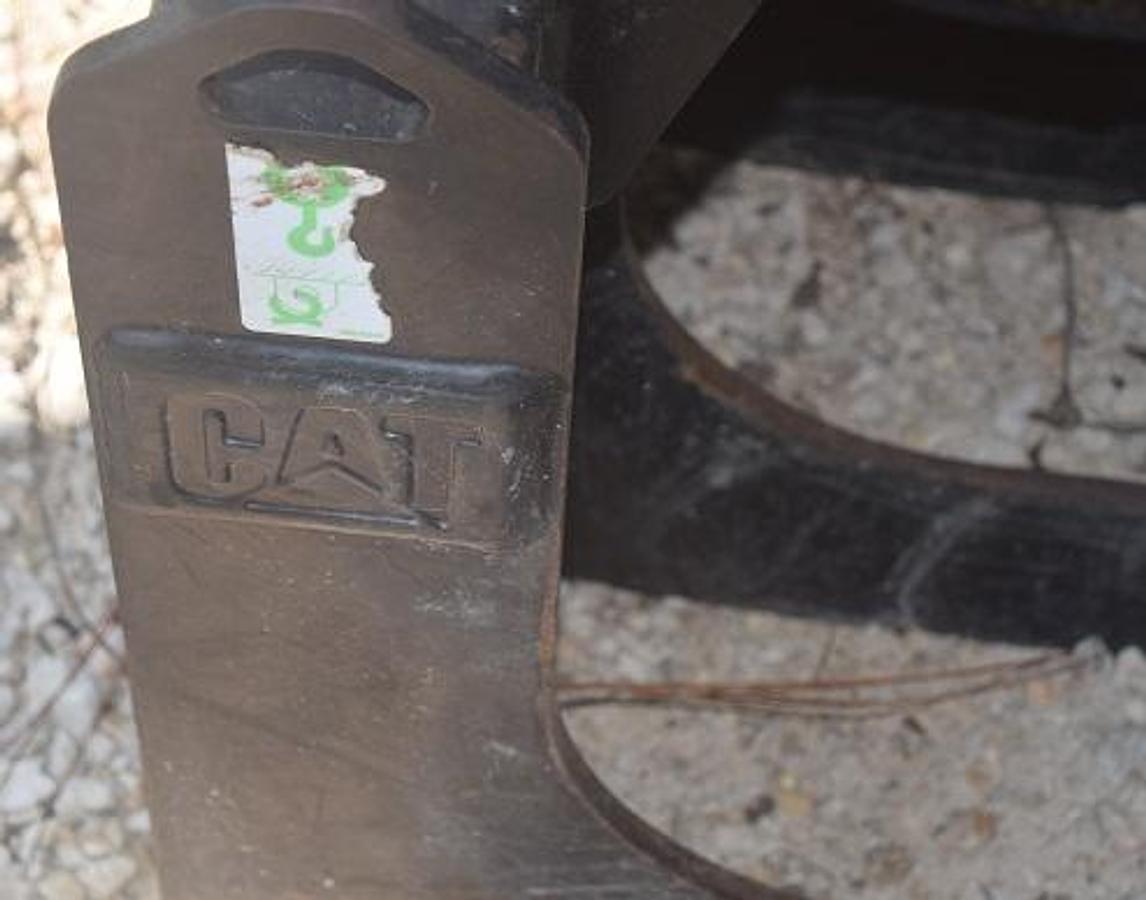 Used 2020 CATERPILLAR 84 INCH GRAPPLE