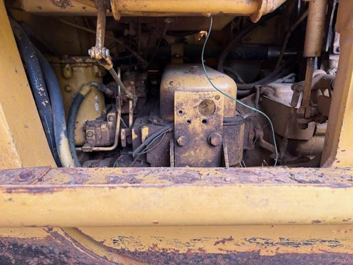 Used 1983 CATERPILLAR 963