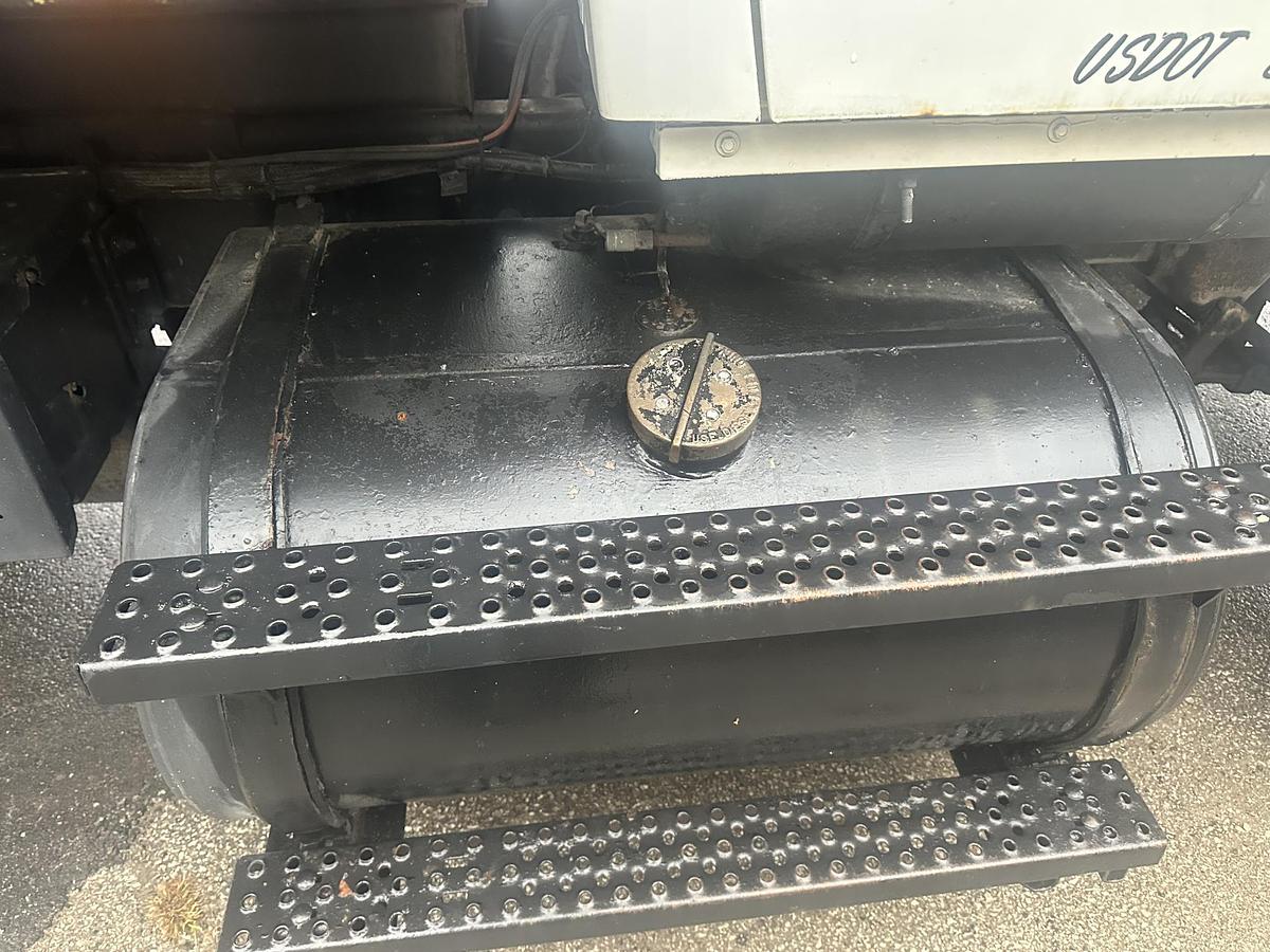 Used 1994 FORD L8000