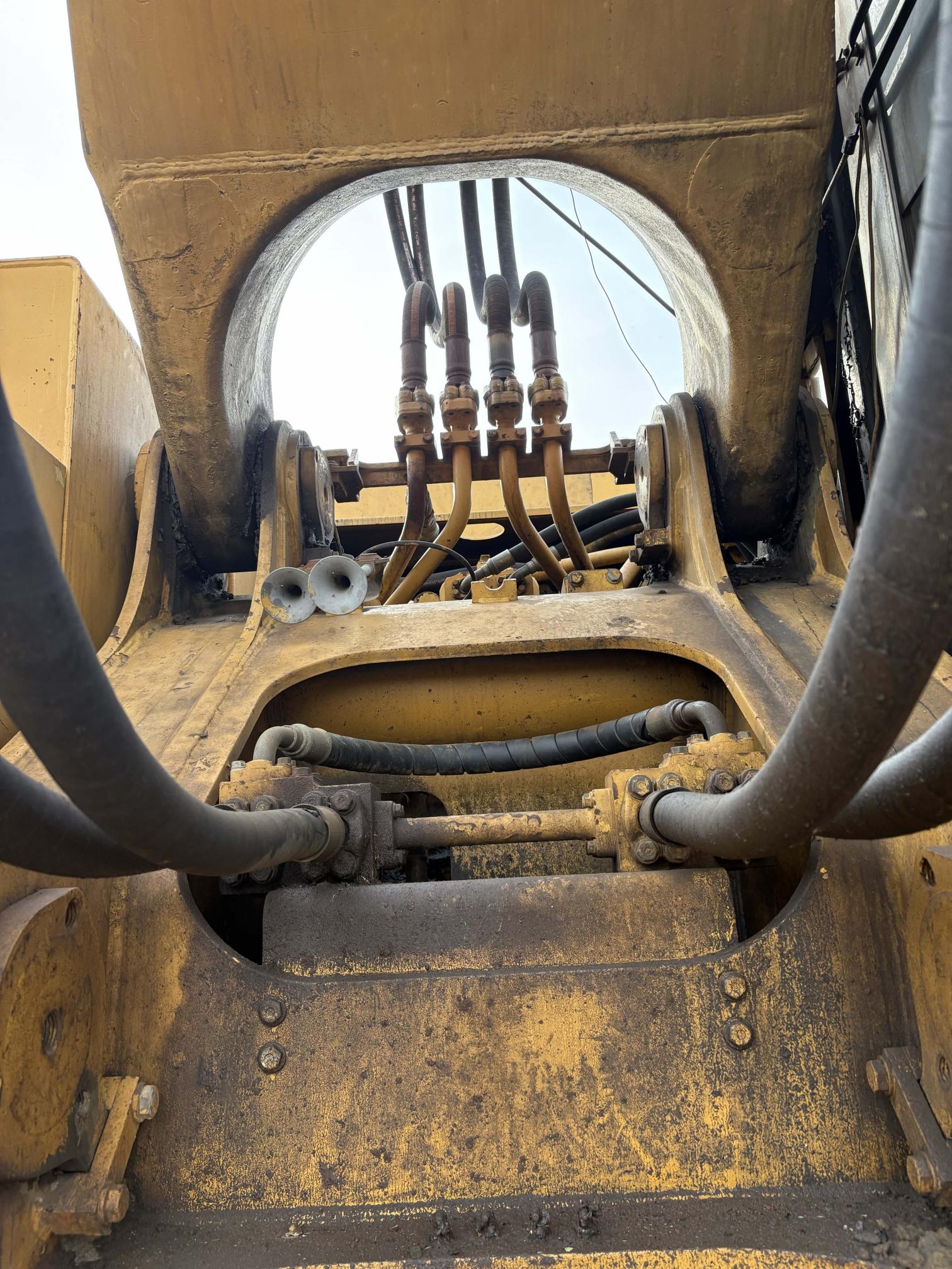 KOMATSU DRESSER PC650LC-5 - view 15 of 23