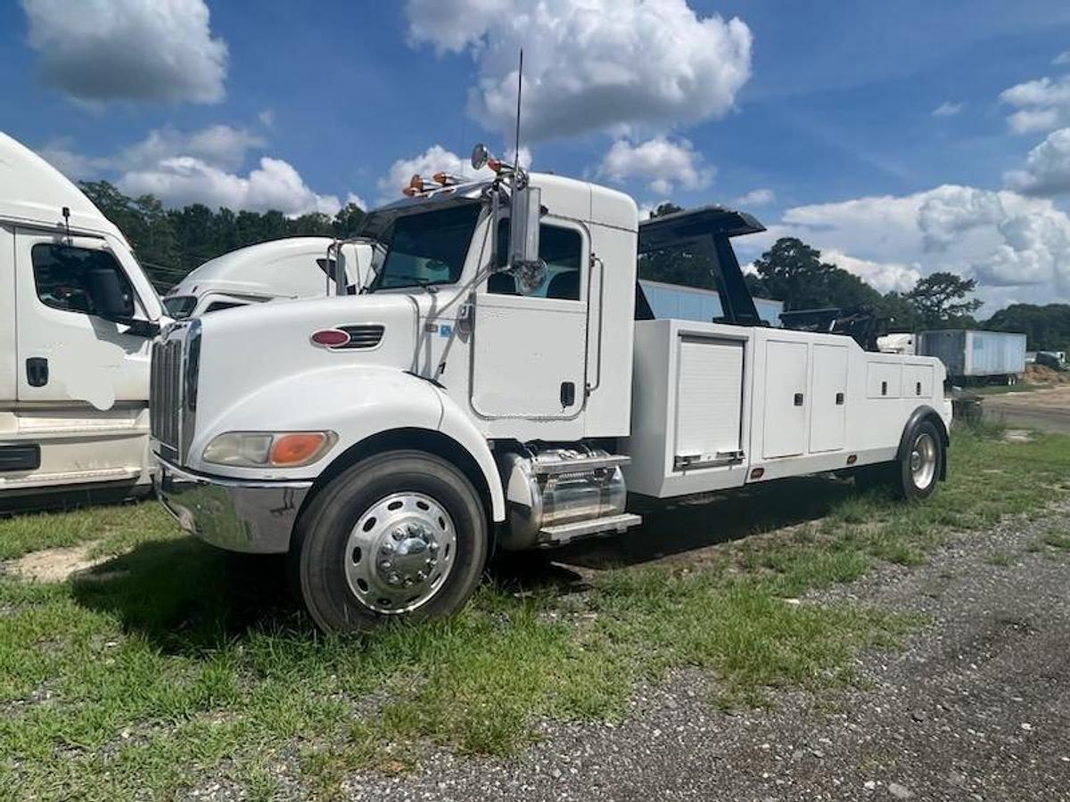 Used 2014 PETERBILT 337