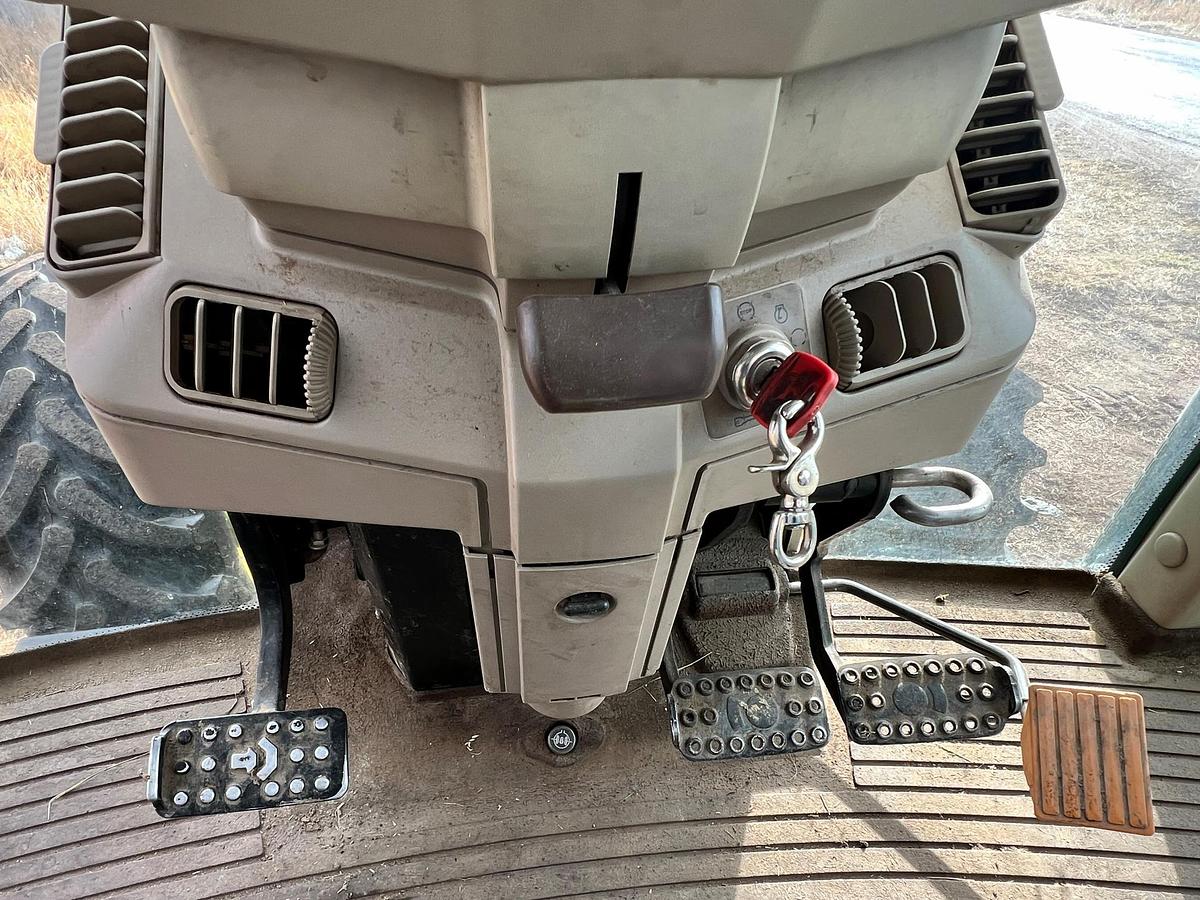 Used 2006 JOHN DEERE 7520