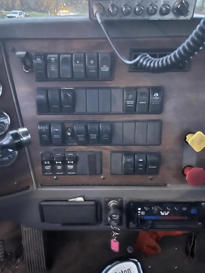 Used 2000 WESTERN STAR 4900